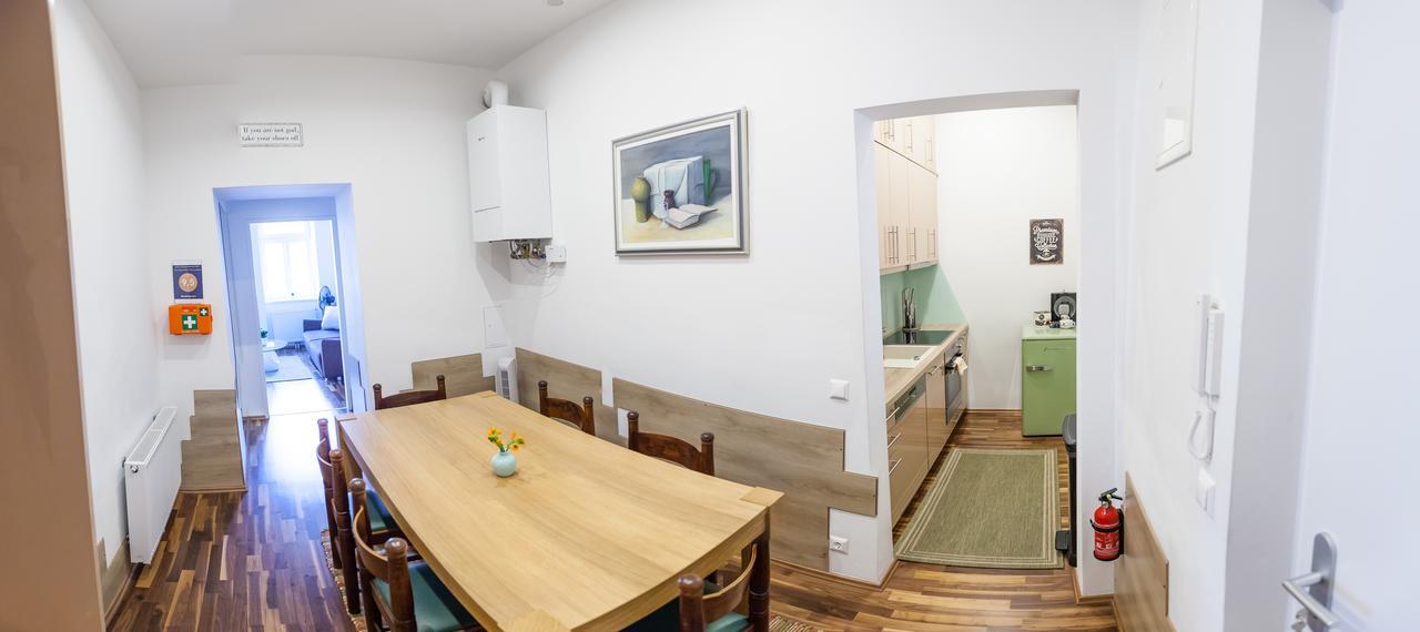 Vienna Market Apartments & Free Parking Екстер'єр фото